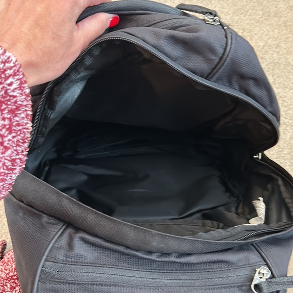 Quicksilver Backpack - Picture 6 of 11